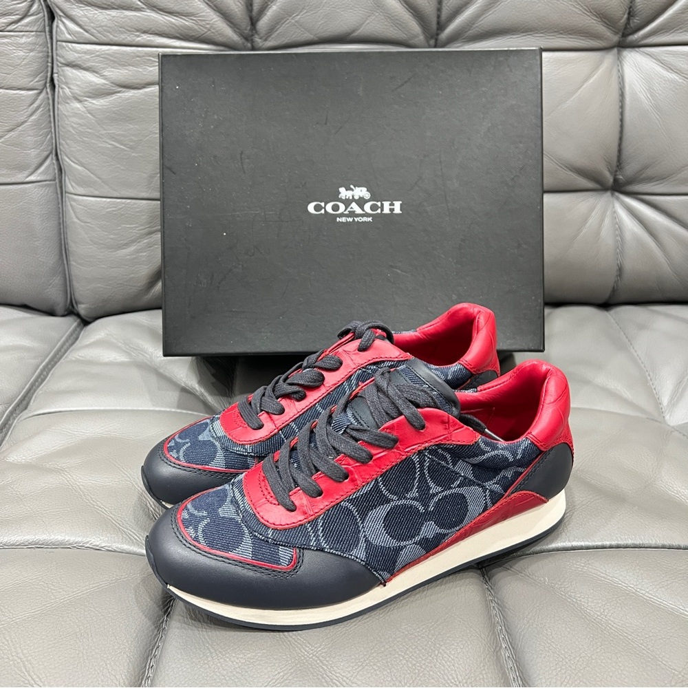 Coach Rebecca women shoe size 6